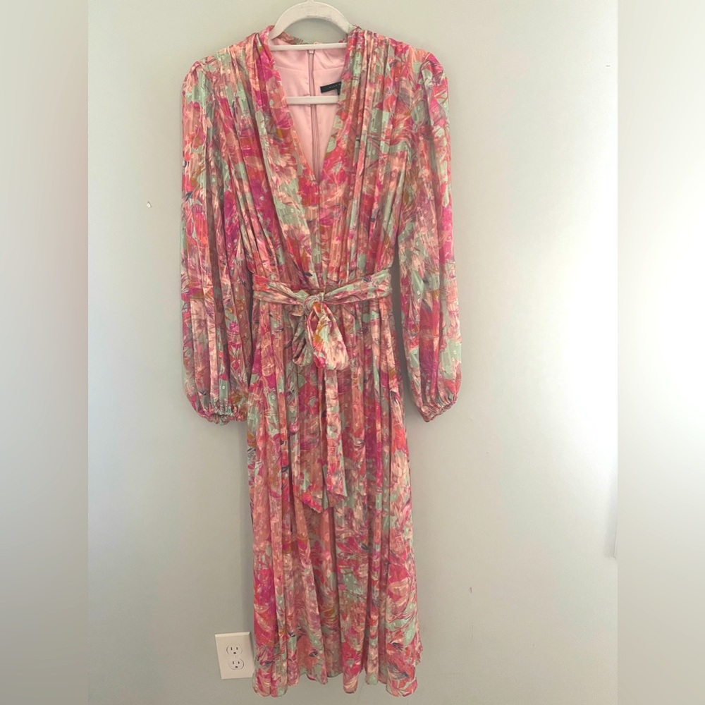 Alex Marie floral print v-neck dress!